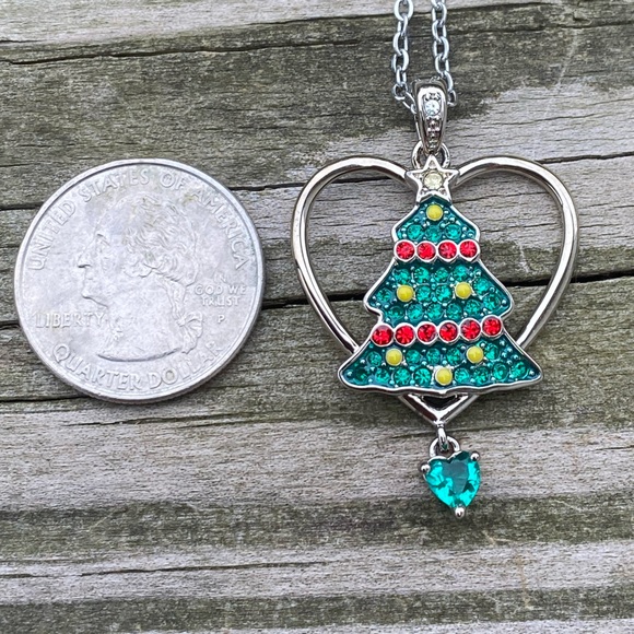Christmas Tree crystal adorned heart necklace December stainless steel chain - Picture 5 of 8